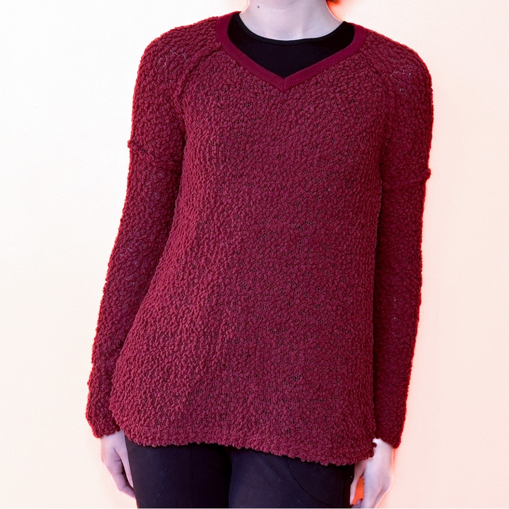 STITCHFIX soft popcorn style v-neck sweater, S.